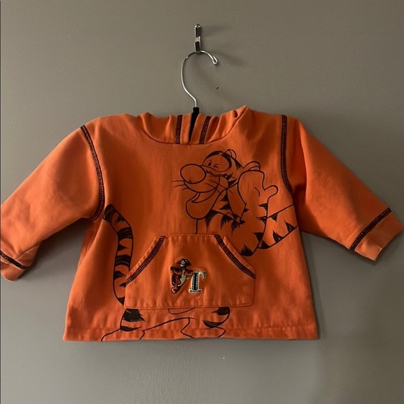Orange Tigger Sweatshirt - Picture 1 of 6